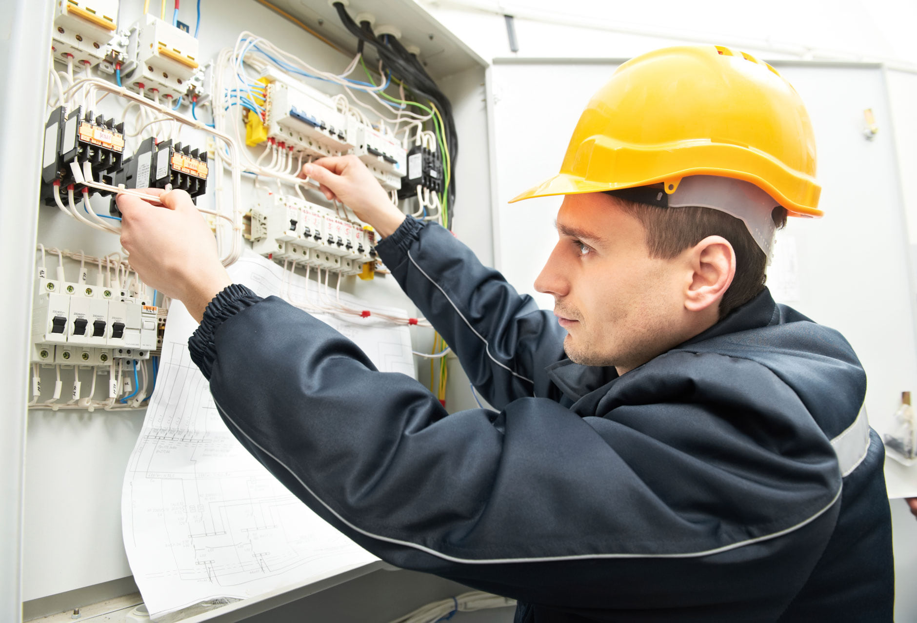Circuit Breakers & Switchgear Maintenance and Troubleshooting